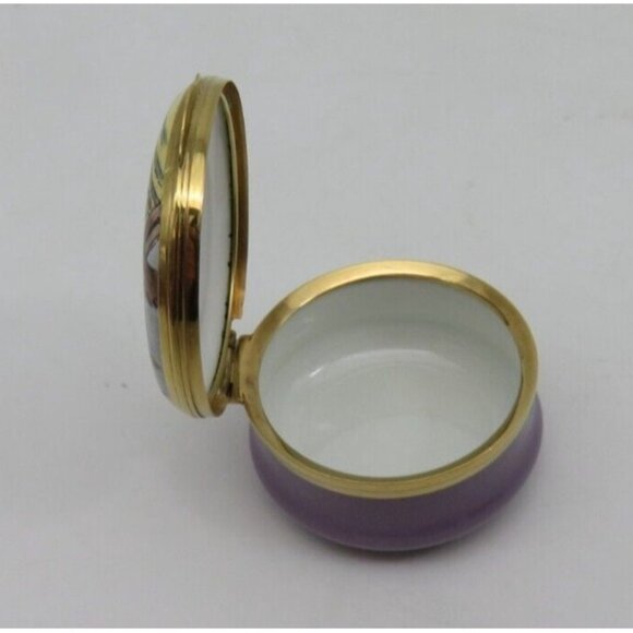 Crummles Beatrix Potter HUNCA MUNCA Enamel Trinket Pill Box in Display Case Vint - Picture 10 of 10